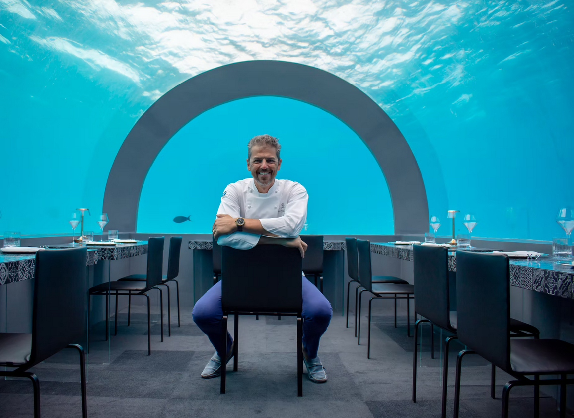 H2O by Andrea Berton · Underwater · Michelin-tier set menu